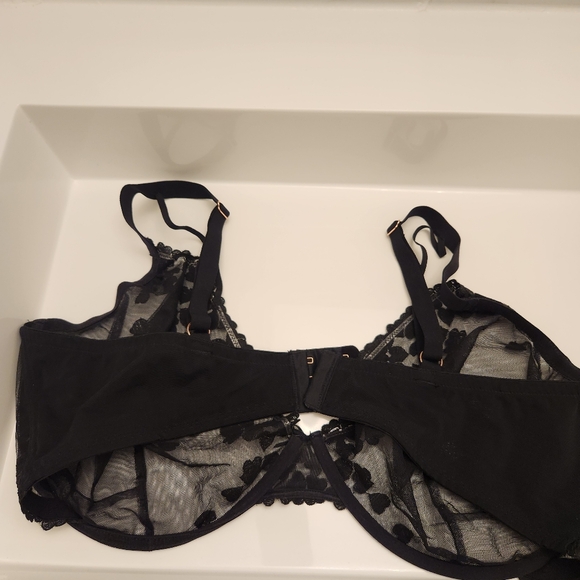 Love Vera Embroidered Heart Unlined Plunge Bra Onyx Black Curvy - Picture 8 of 9